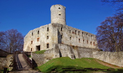 Babice: Lipowiec i Nadwiślański Park Etnograficzny